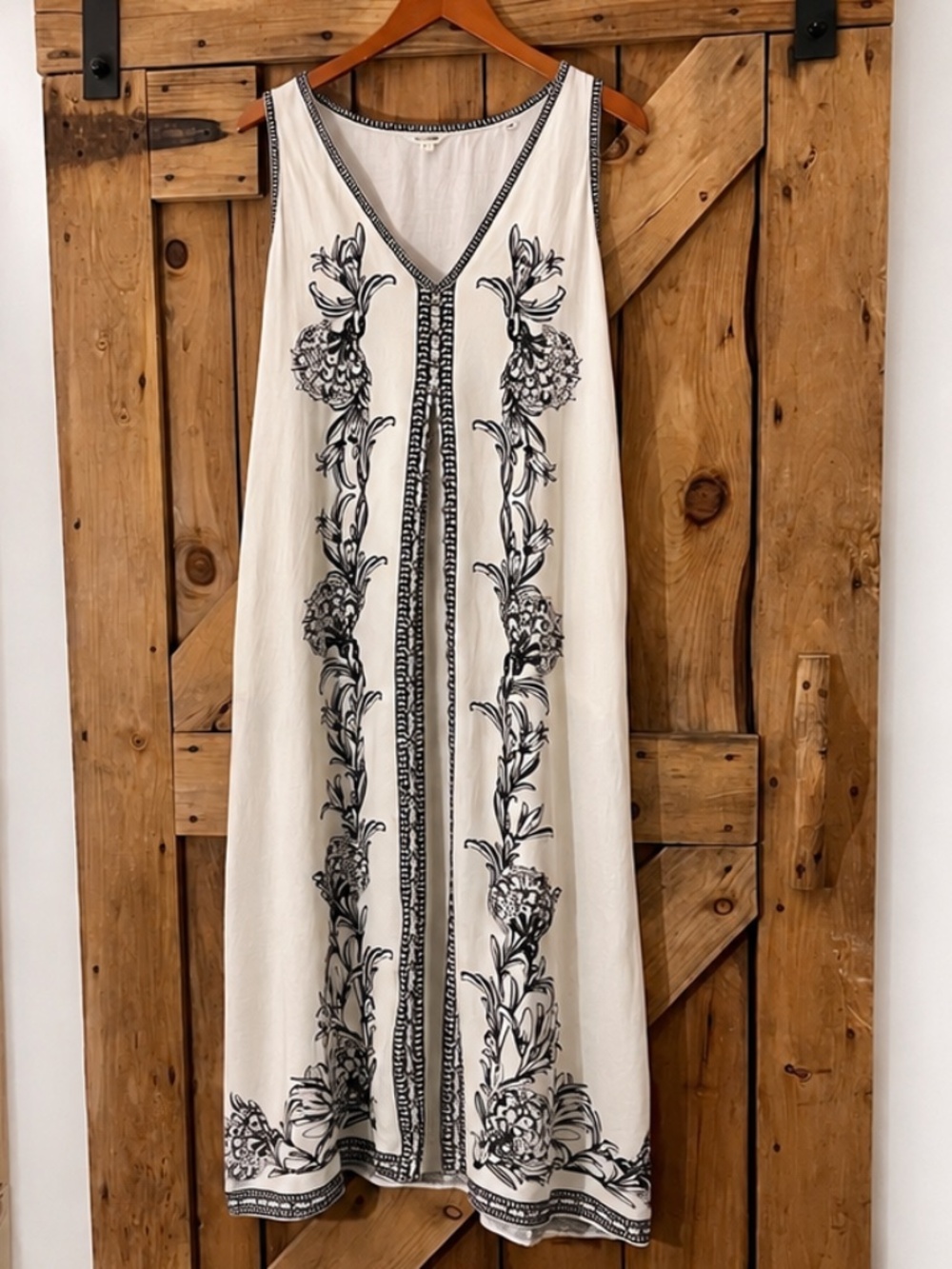 Max Studio Ivory maxi dress size large